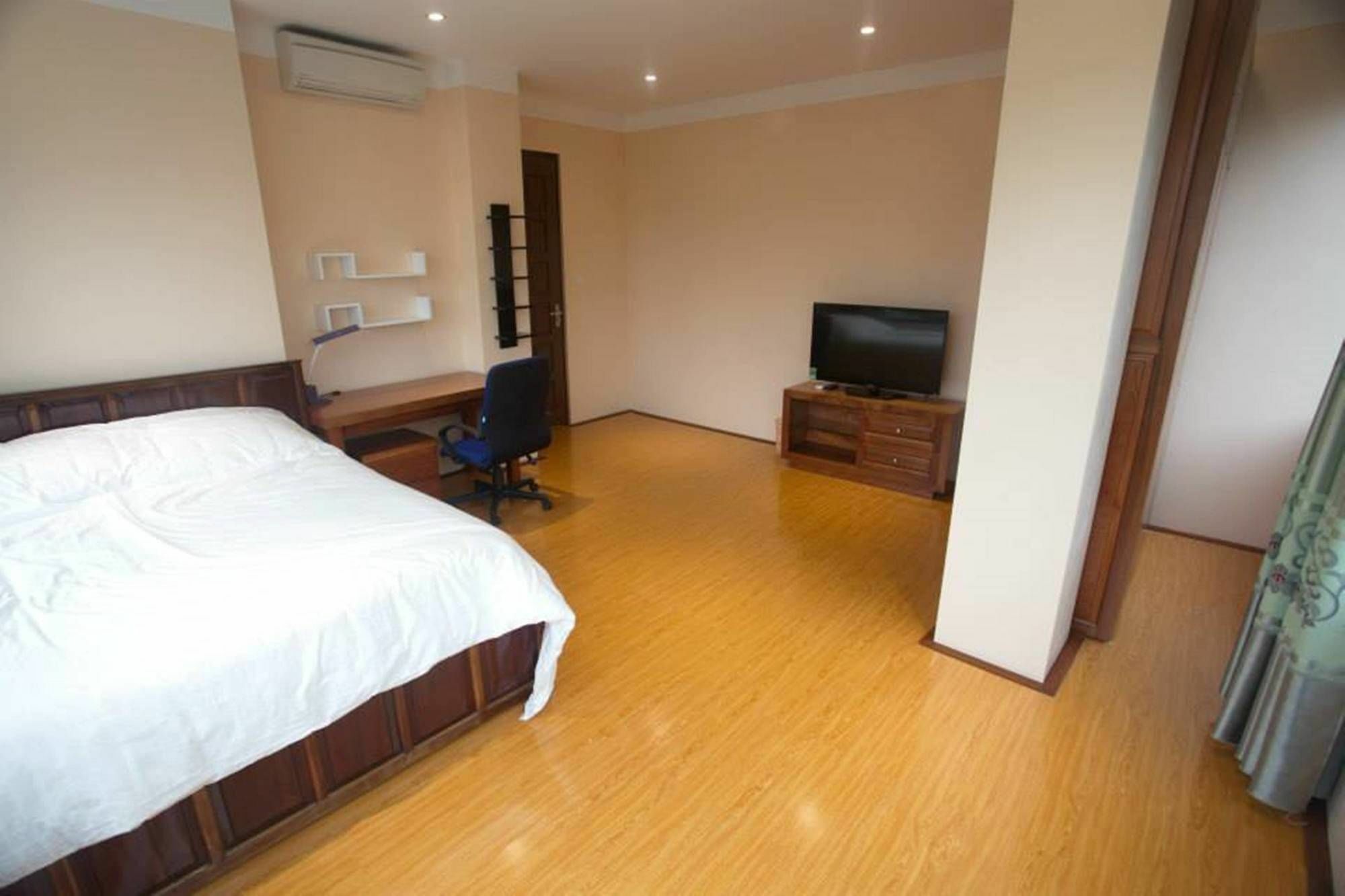 Poonsa Nguyen Phong Sac Apartment Hanoi Exterior photo