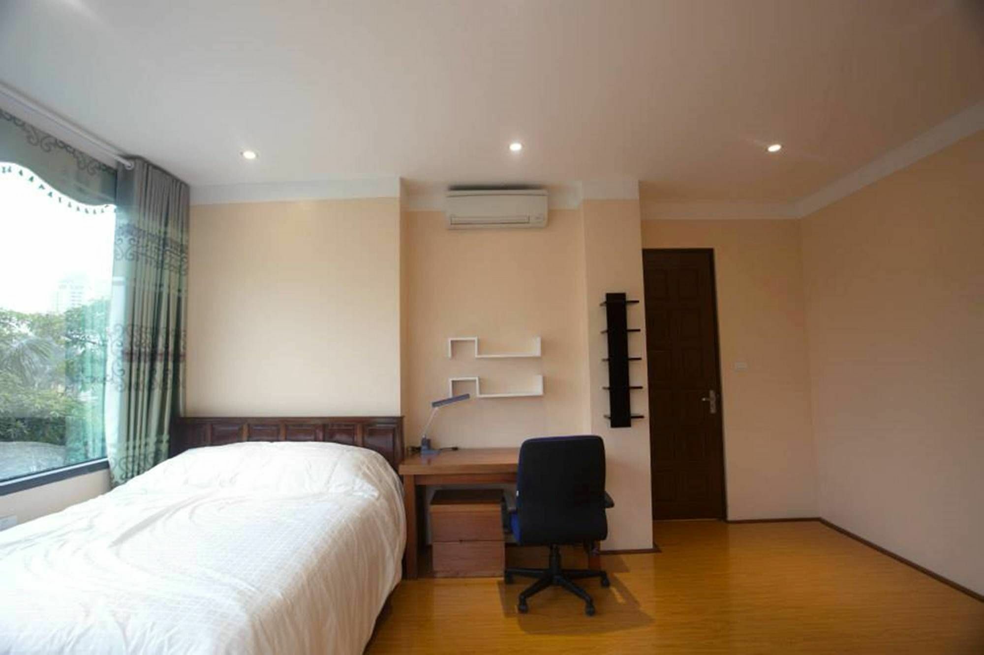 Poonsa Nguyen Phong Sac Apartment Hanoi Exterior photo