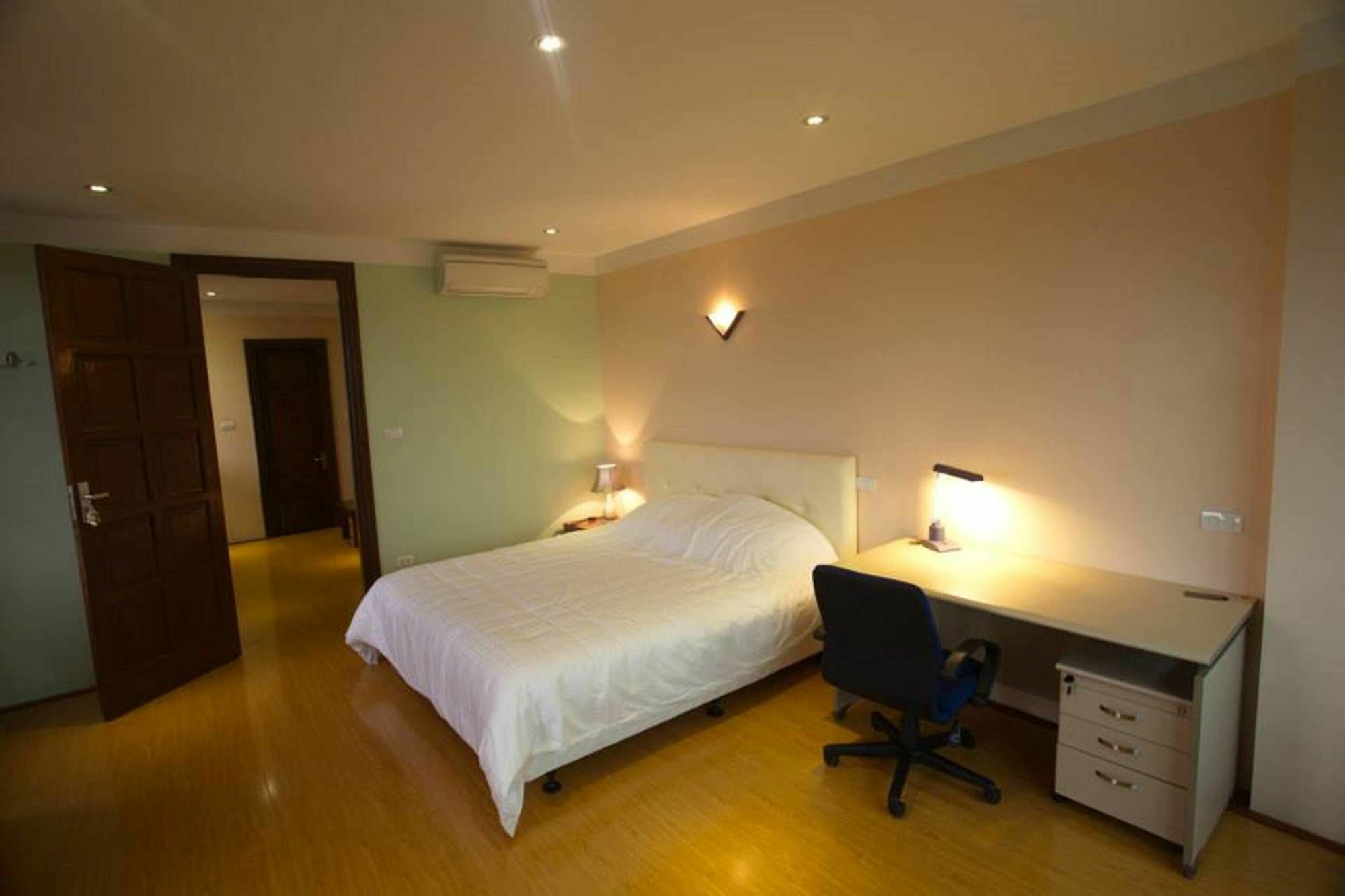 Poonsa Nguyen Phong Sac Apartment Hanoi Exterior photo